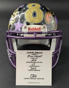 Lamar Jackson Carter X 1/1 Painted Art Baltimore Ravens Mini Helm - Bild 1 von 4