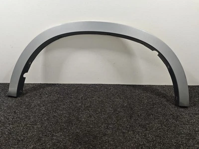 BMW X6 F16 MSPORT PASO RUEDA LADO PASAJERO TRASERO IZQUIERDO MOLDURA GRIS A52 8056551 Foto 1 de 4