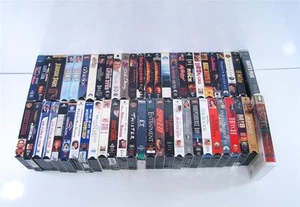 Lot 50 Movies VHS Tape Dirty Dancing Grease E.T. Seven MIB Road House Cocktail + - Imagen 1 de 1