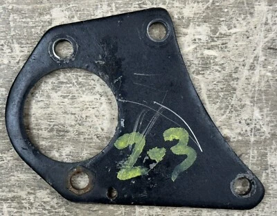 Soporte de cilindro esclavo embrague Triumph TR2 y TR3 Foto 1 de 2