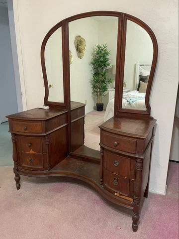Antique vanity with trifold mirror Cover