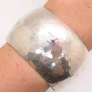 925 Sterling Silver Vintage Hammered Finish Wide Cuff Bracelet 6" - Picture 1 of 6