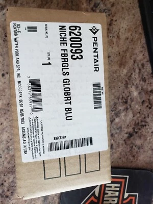 Nicho de piscina con luz LED de fibra de vidrio Pentair 620093 GloBrite Foto 1 de 2