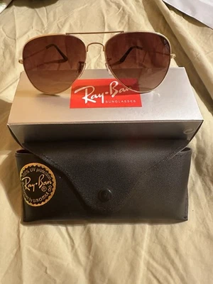 Gafas de sol RayBan Aviator degradadas con marco dorado y marrón 5 G1N con etiquetas Foto 1 de 3