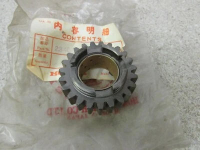 NOS HONDA CB72 HAWK CB77 CL72 CL77 TERCER CONTRAEJE ENGRANAJE 23T 23460-268-000 Foto 1 de 2