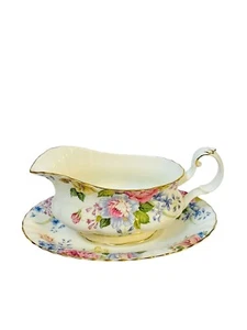 Royal Albert Bone China BEATRICE Gravy Boat w/ Tray Blue Pink Floral Mint - Picture 1 of 8