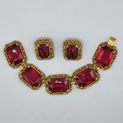 Brincos de pulseira etrusca vintage de vidro com corte esmeralda vermelha assinada por Tara - Imagem 1 de 4