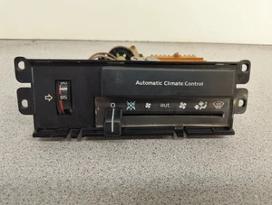 85-90 Volvo 740 / 83-87 760 / 87 780 Heater Control Air Climate Control 16040289 - Picture 1 of 20
