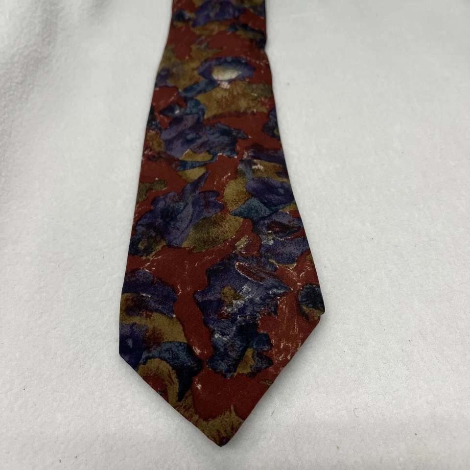 Corbata de seda con flores Emanuel Ungaro roja, púrpura, verde hecha en Italia Foto 1 de 3