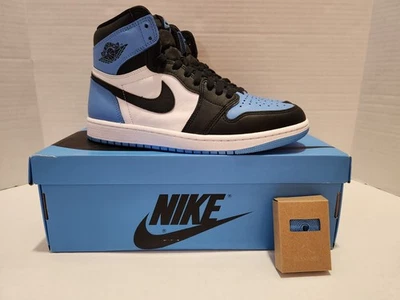 Air Jordan 1 Retro High OG UNC Toe DZ5485-400 Gr. 9,5 Lightly Used 2023 - Bild 1 von 4