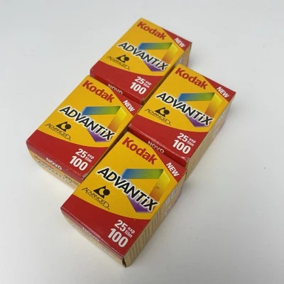 Película negativa 4 rollos APS ADVANTiX 100 colores, caducada 2002, para colección Foto 1 de 3