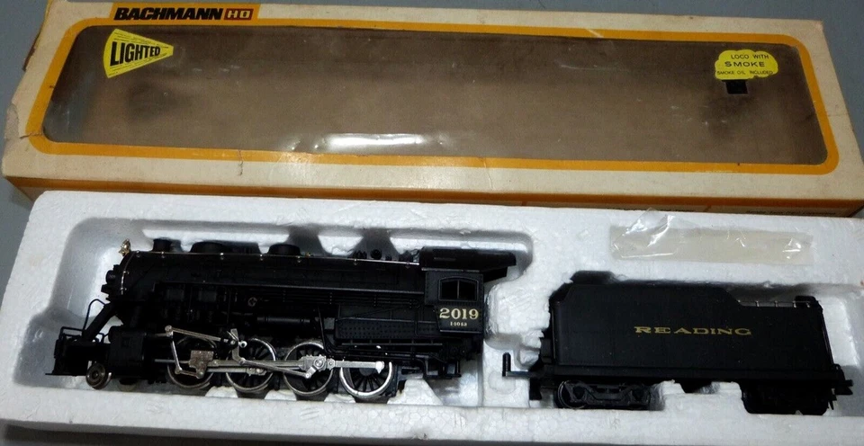 HO Scale Bachmann 2-8-0 Reading Consolation Steam #2010 - Image 1 of 3