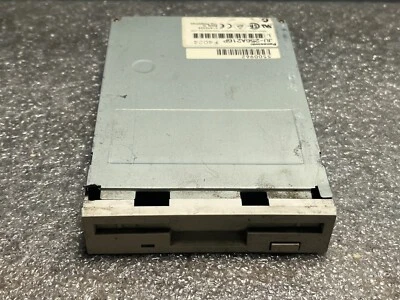 Panasonic JU-256A216P 3.5" 1.44MB Internal Floppy Disk Drive Unit - Image 1 of 3