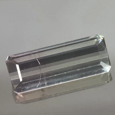 4.09CT STUNNING AA OCTAGON UNHEATED BI COLOR TOURMALINE NATURAL - Image 1 of 3