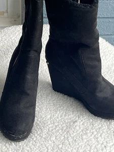 Juicy Couture Black Suede Faux Fur Lined Boots Size 6 - Picture 1 of 4