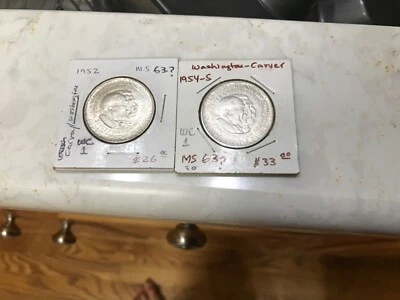 A LOT OF THREE CARVER/WASHINGTON COMMEMORATIVE SILVER HALF DOLLAR,19511952,1954S - Image 1 of 4
