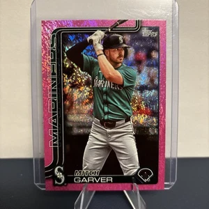 2025 Topps Series 1 Mitch Garver Pink Holo Foil Parallel #338 - Picture 1 of 2