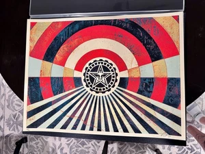 Shepard Fairey - Tunnel Vision (Gold) - 2017 - Picture 1 of 1