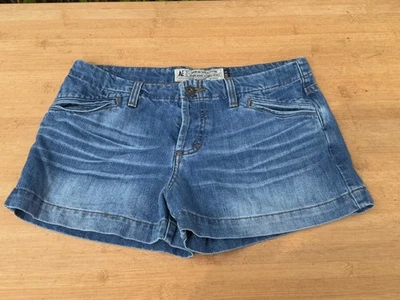 AMERICAN EAGLE  Low Rise Denim  Booty Shorts Stretch  Y2K 2000's  Size 6 - Image 1 of 4