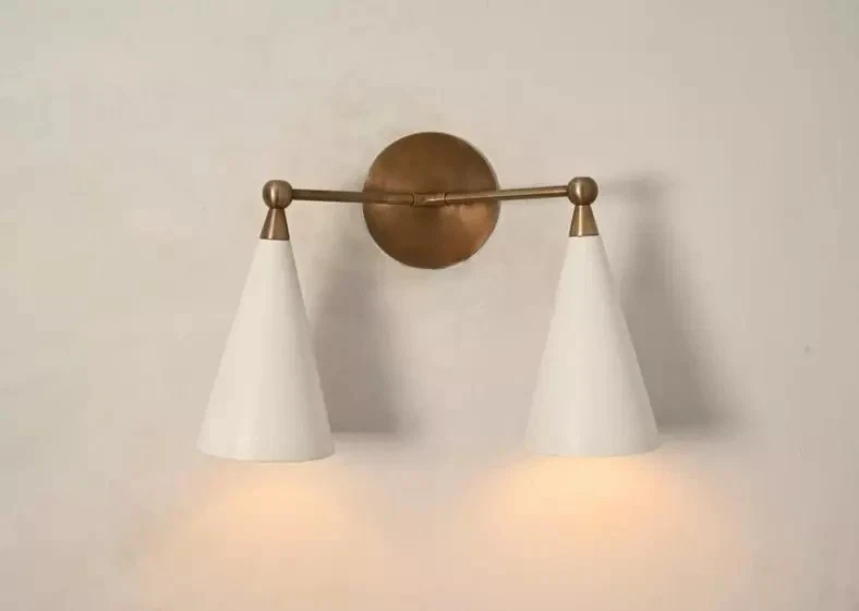 Aplique de pared moderno de mediados de siglo de 1950 Sputnik italiano lámpara de pared de latón luces Foto 1 de 4