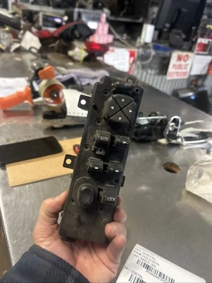 Interruptor de ventana principal Jeep Grand Cherokee 1999-04 Foto 1 de 3