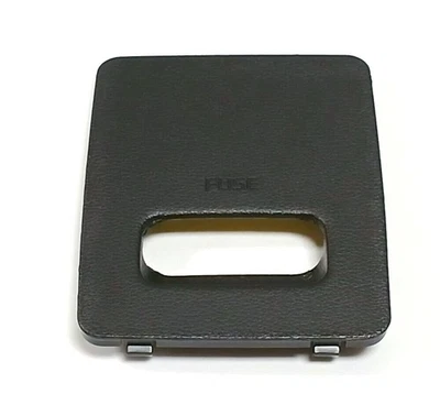 Cubierta interior del panel de fusibles Kia Soul 2019-2022 84753-K0200WK Kia OEM Foto 1 de 4