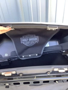 Harley Davidson Leather LEFT Saddle Bag Cvo Soft tail 90521-11 Retail 1600$ - Picture 1 of 5