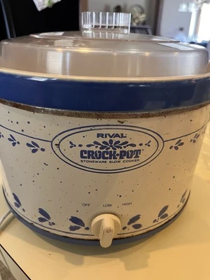 Vintage Rival Crock Pot Slow Cooker 5 Qt Blue Flowers Stoneware w/ Lid 3355 - Image 1 of 4