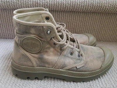 Palladium Pallabrouse Canvas Boots Shoes Mens UK 7, Eur 41, US 8, or Women's 9.5 - image 1 of 4