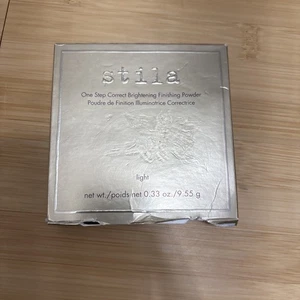 Stila - Polvere di finitura schiarente corretta One Step - "LIGHT" - Nuova con scatola - Foto 1 di 3