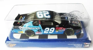 Kevin Harvick 2002 1:24 ET Toys R Us Goodwrench Car Winners Circle 29 NUEVO EN CAJA - Imagen 1 de 2