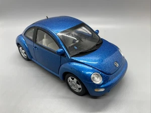 Franklin Mint 2000 VW New Beetle Millennium Edition 1/24 Diecast Scale - Picture 1 of 7