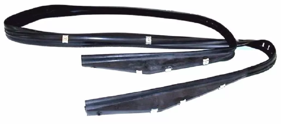 1976-1991 Chevrolet Blazer GMC Jimmy rear tailgate upper window run channel seal - Image 1 of 3