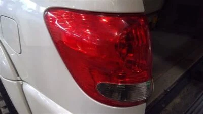 Lámpara trasera lateral izquierda del conductor Sequoia Sku #3560437 2007 Foto 1 de 4