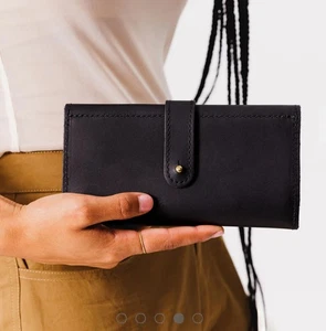 Portland Leather Goods women’s black full grain leather Trifold Wallet - Picture 1 of 11