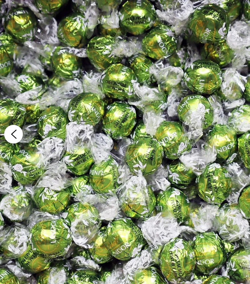 Lindt Lindor Pistacho Leche Chocolate Trufas Paquete a Granel 2 Libras Foto 1 de 1