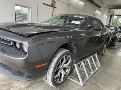Conjunto de bomba y motor ABS usado se adapta a: conjunto Dodge Challenger 2016 sin adapti Foto 1 de 4