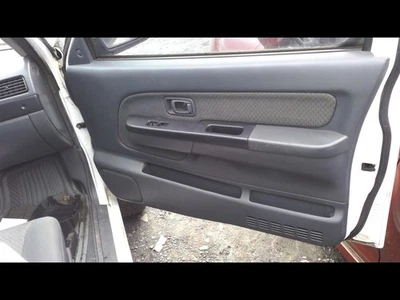 XTERRA    2002 Front Door Trim Panel 26998464 - Image 1 of 4