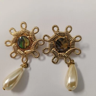 Vintage Gold-Tone Metal PEARL Pin Brooch Lot of 2 TUZ3159 - Image 1 of 2