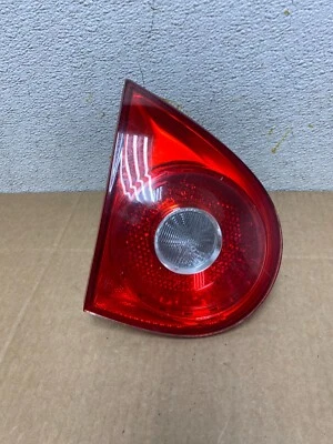 Luz trasera lateral izquierda para conductor Volkswagen Golf 2006-2009 tapa interior maletero O6739 DW Foto 1 de 4