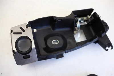 Soporte de manija de puerta exterior Porsche Boxster S 981 2015 RHS 981537064 J231 Foto 1 de 2