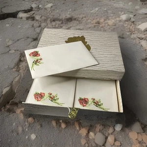 Vintage Stationery Box Set with Roses 21 paper/13 envelopes - Picture 1 of 5