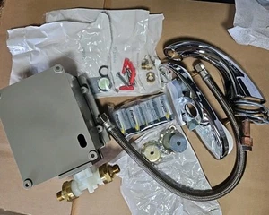 Delta 591LF-LGHGMHDF Sensor de Movimiento Grifo de Lavabo de Baño, Funciona con Pilas, - Imagen 1 de 4