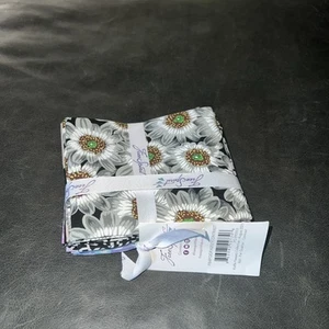 Free Spirit Kaffe Fassett Collective 8 Fat Quarter Bundle Cotton Fabric Contrast - Picture 1 of 6