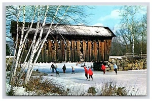 Postcard: Covered Bridge, Skating, Winter In New England - Unposted - Picture 1 of 2