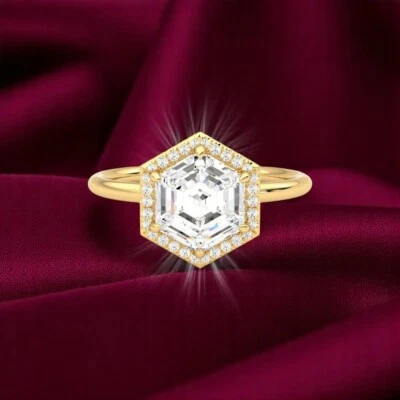 Anillo de compromiso de diamantes de 1,80 quilates IGI GIA cultivado en laboratorio corte hexagonal oro amarillo de 14 quilates Foto 1 de 4