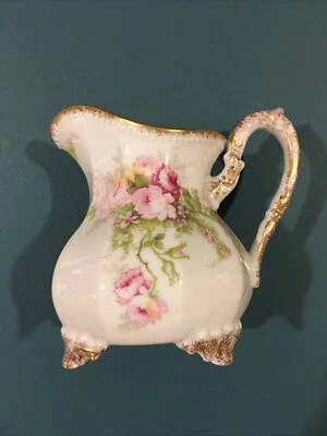 Jarra pequeña Limoges Elite Works con rosas y tapa.  Vintage. Aprox 5 1/2” de alto Foto 1 de 4