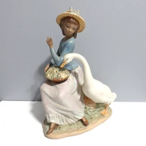 Lladro Porcelain Figurine 12312 Goose Trying To Eat Rare Gres Finish - Picture 1 of 14
