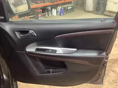 Used Front Right Door Interior Trim Panel fits: 2017 Dodge Journey  Grade A Foto 1 de 4