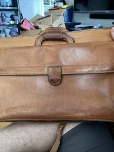 Hartmann Vintage Tan Leather Briefcase Attache ￼Bag Used added Patina - Picture 1 of 20